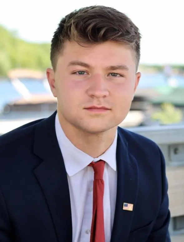 Photo of Elliott Engen