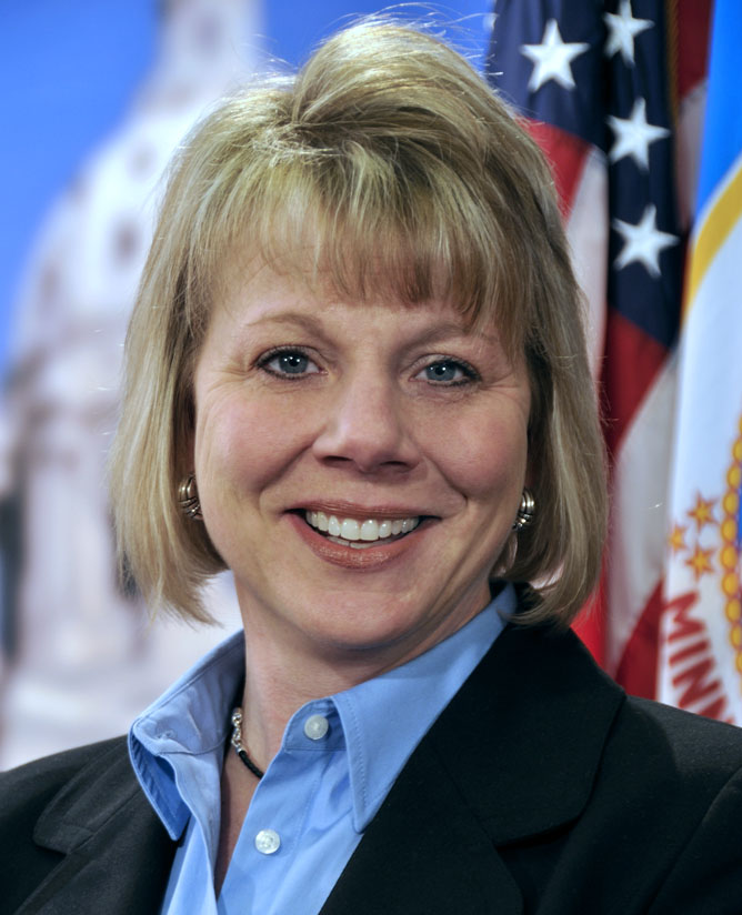 Photo of Lisa A. Fobbe