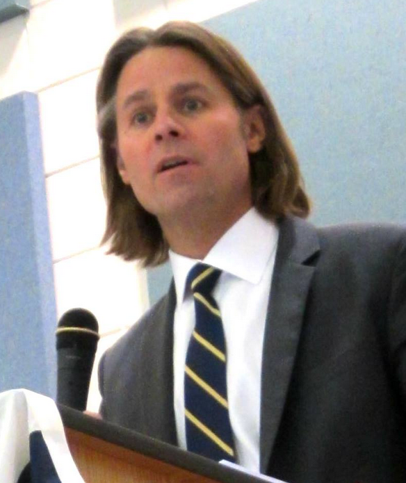Photo of Stewart Mills