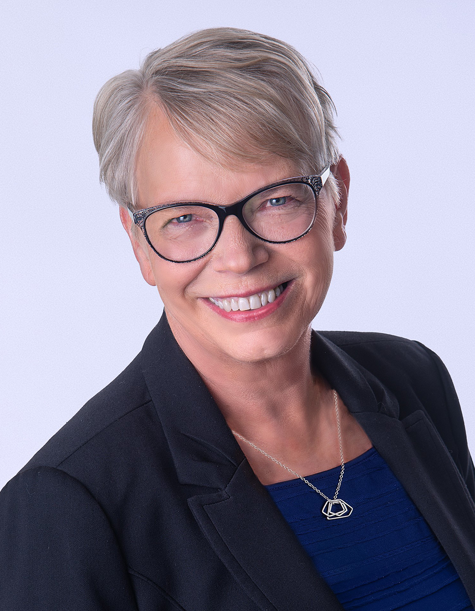 Photo of Liz Reyer