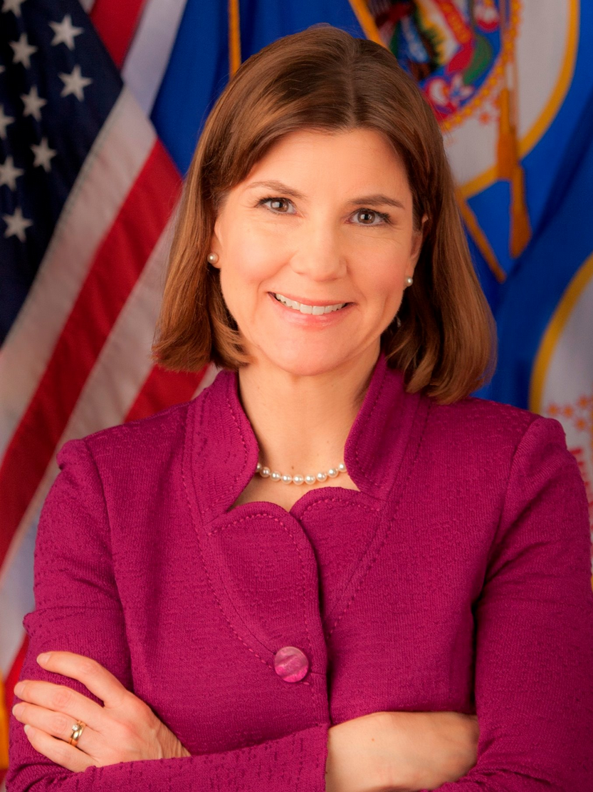 Photo of Lori Swanson